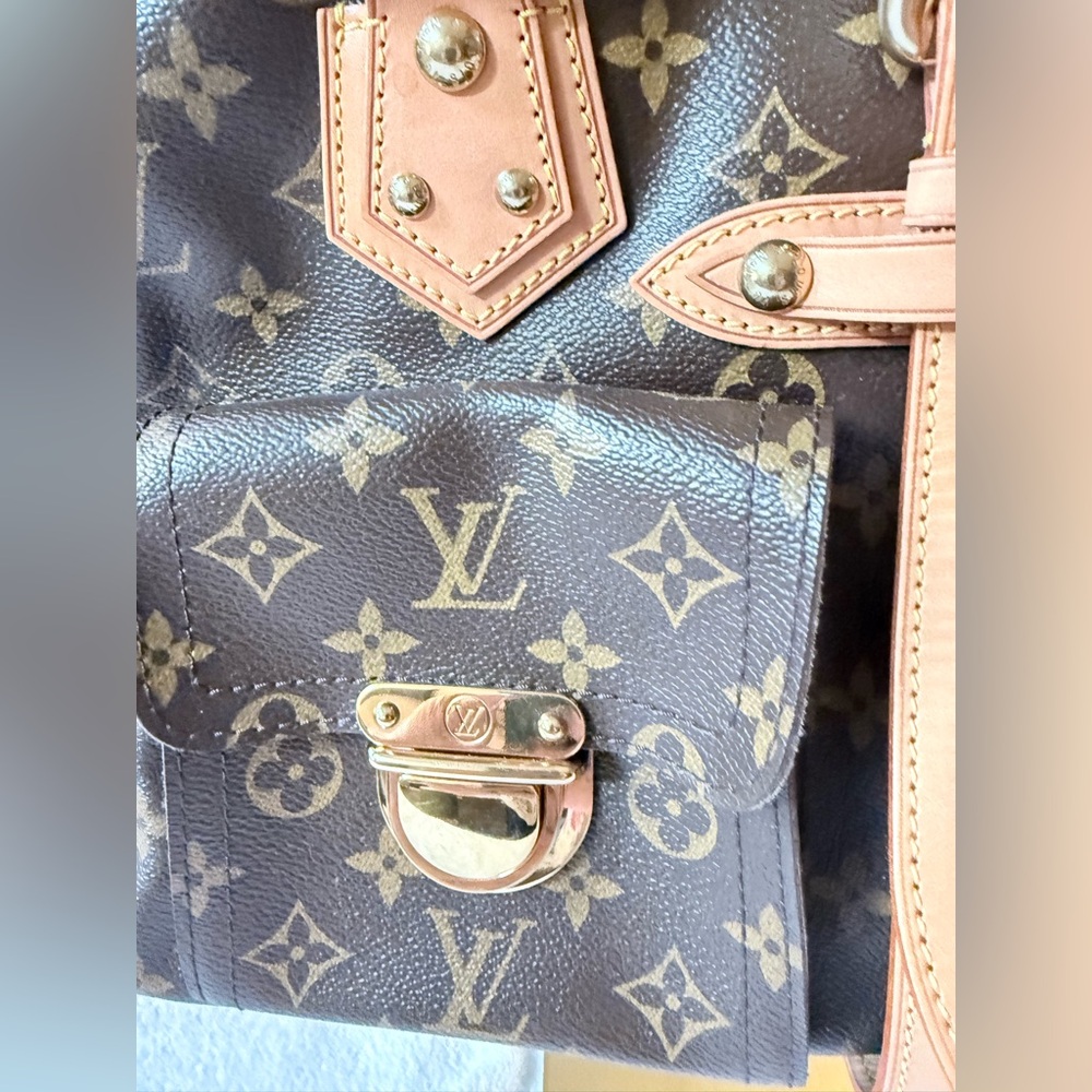 Louis Vuitton Monogram PM Manhattan Handbag - Picture 3 of 13